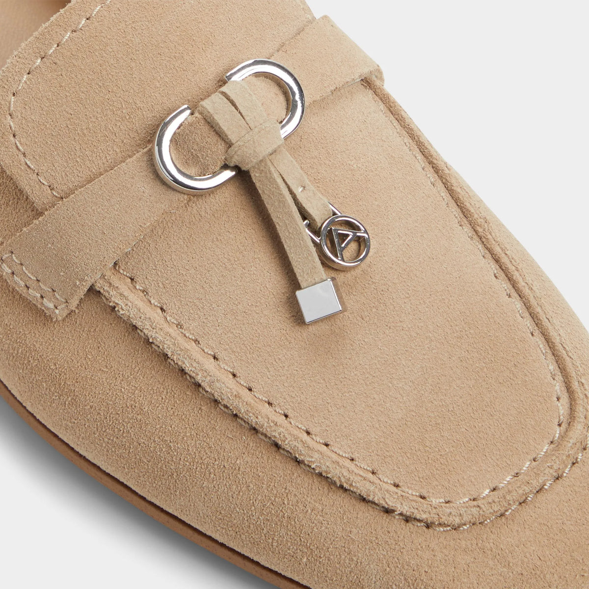 Medium beige
