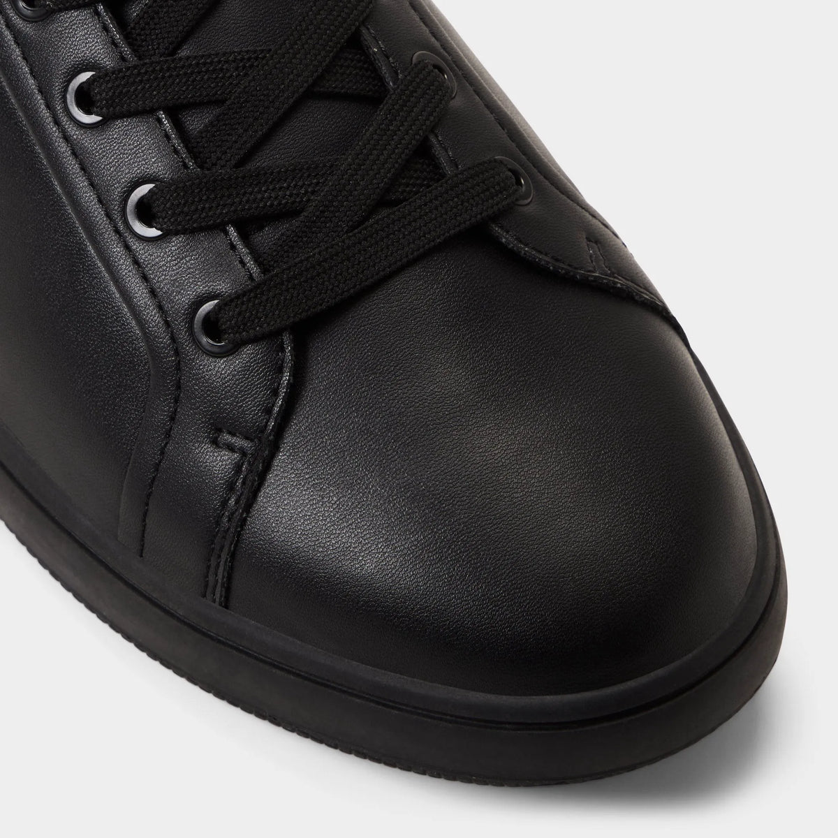 Black/black