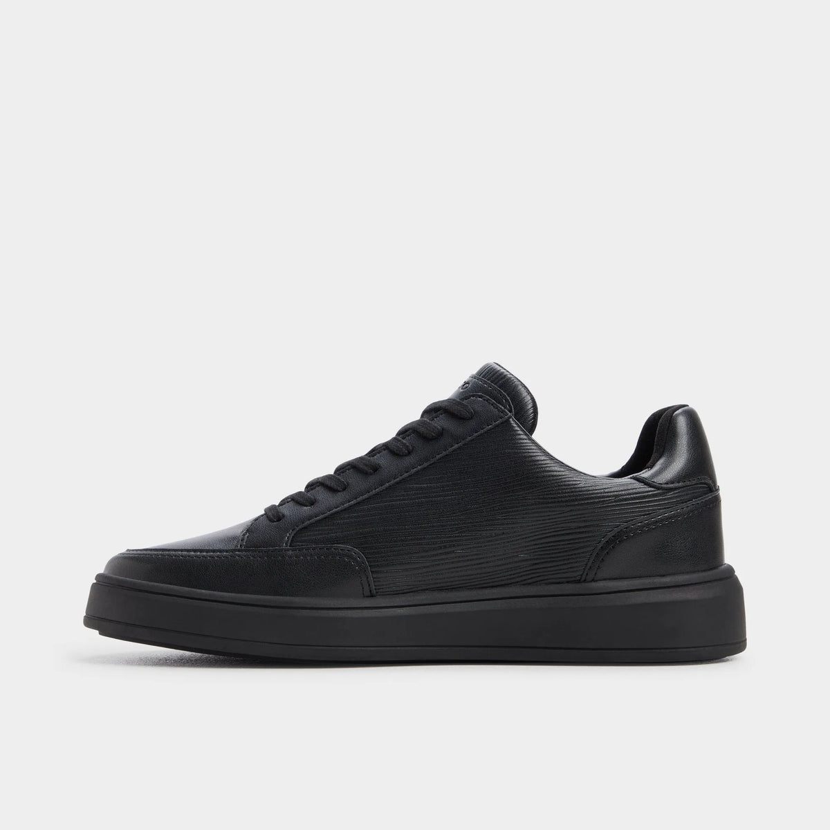 Black/black