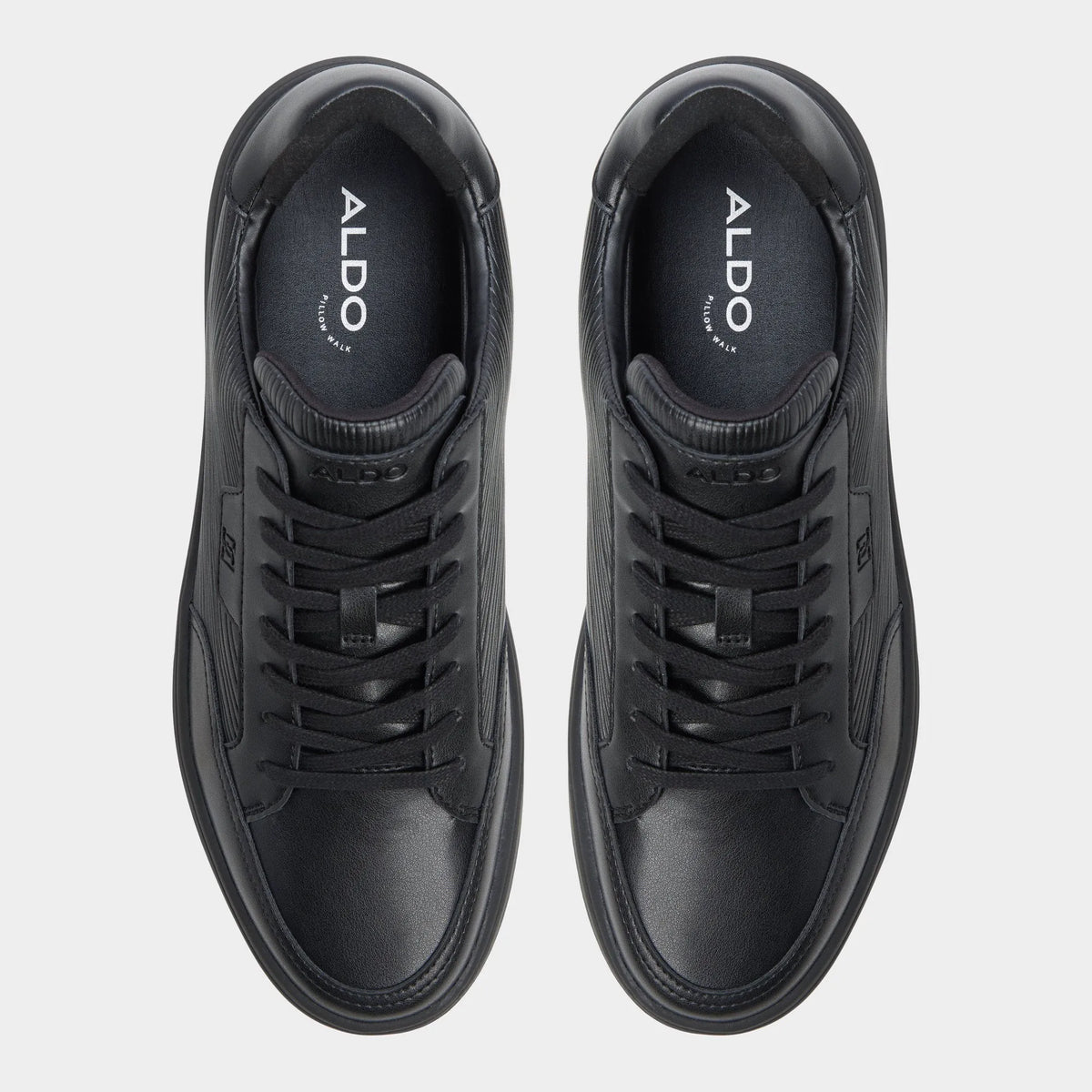 Black/black