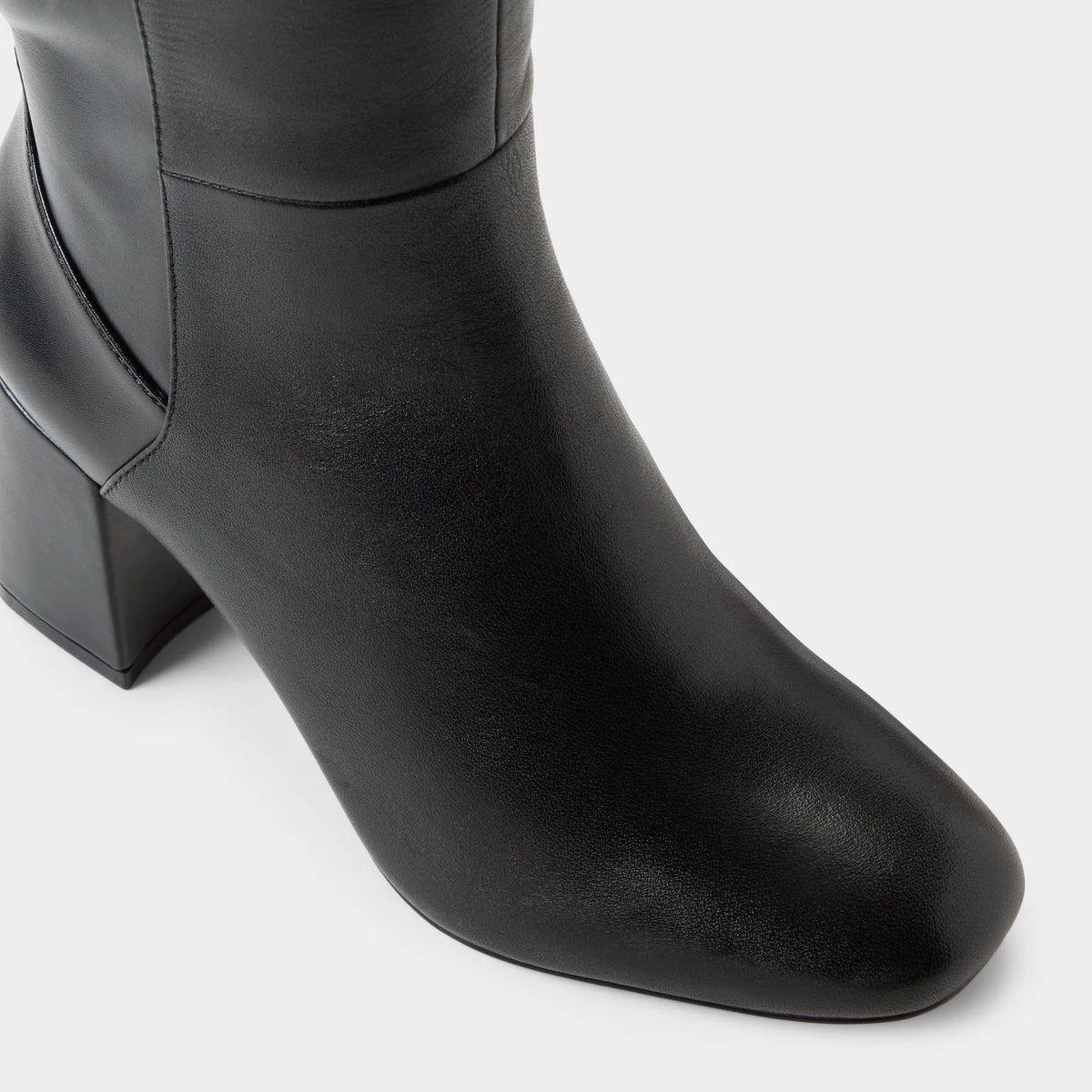 Black/black