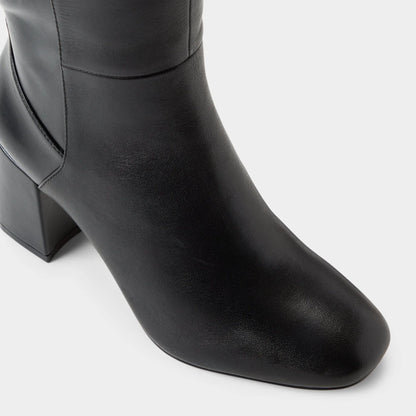 Black/black