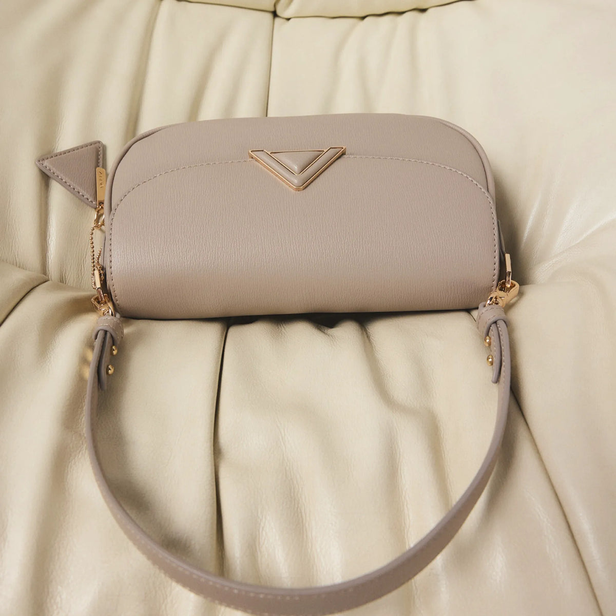 Taupe